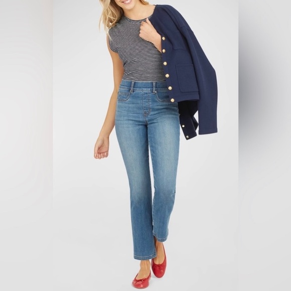 SPANX Straight Leg Jeans in Vintsge Indigo - Picture 2 of 13